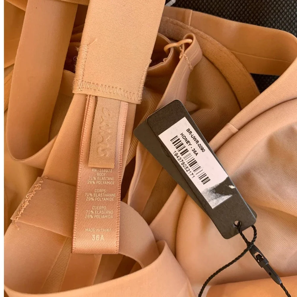 SKIMS Naked Underwire Plunge Bra In Honey (36A) - Picture 4 of 4